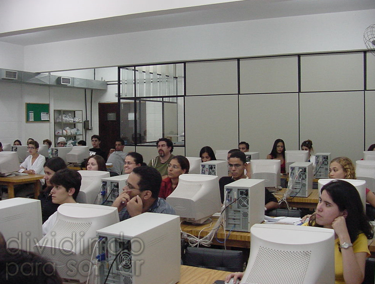 Minicurso de linguagem HTML, com o professor Alexandre Sobrino (06/09/2003)