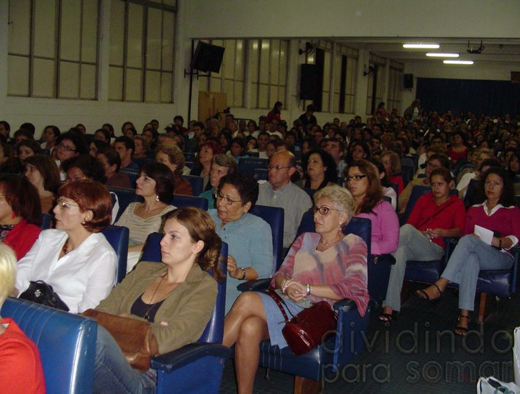 Encontro - A ciência em busca da alma: da experiência quase-morte à reencarnação, com os professores Darrell Champlin, Décio Iandoli Jr. e Cida Cavalcanti e mediação do professor Jadir Albino (06/10/2005)