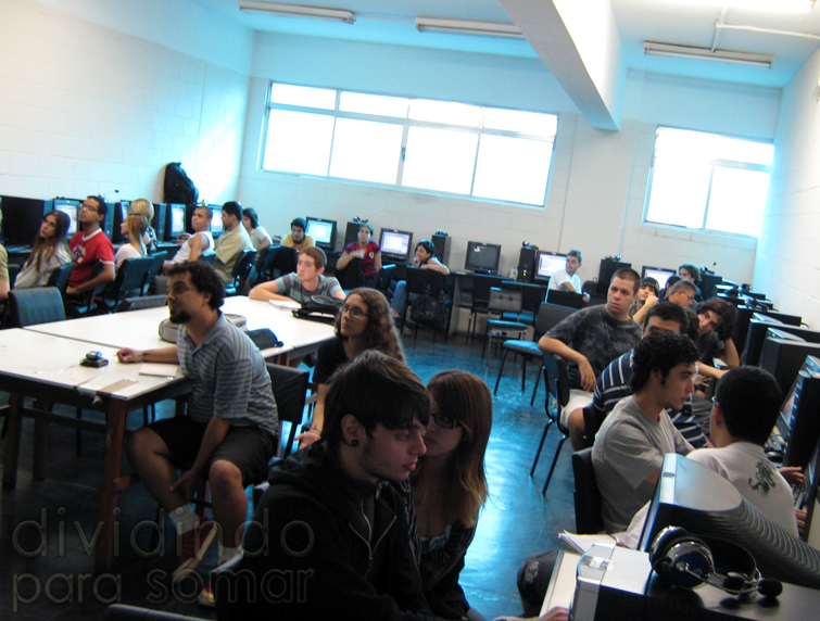 Minicurso: Desenvolvendo layouts rápidos para a web, com o professor Alexandre Sobrino (24/04/2010)
