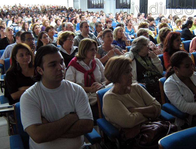 O passado e o futuro da alma: as vidas passadas e a reencarnação à luz da ciência, com Dr. Flávio Braun (24/05/2010)