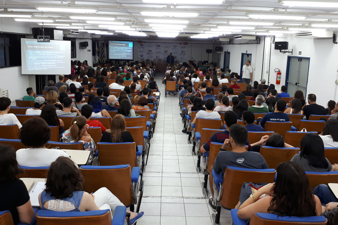 Palestra do Programa Dividindo para Somar